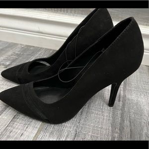 Chinese Laundry SPM-127 Womens Black Suede Heels Size 8 Pumps Mesh Classics New
